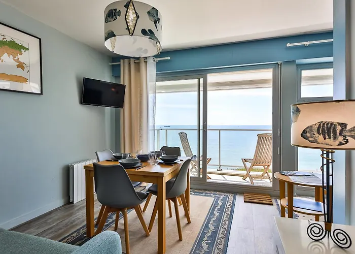 Quartier Des Presidents - Vue アパート